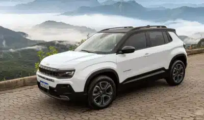 Jeep Avenger chega a Porto Real com motor híbrido e grande vantagem