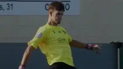 Raúl Ramírez, goleiro de 19 anos, morre após choque de cabeça na Espanha