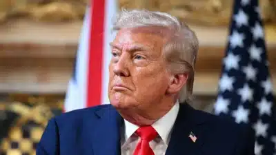 Trump anuncia tarifas em produtos farmacêuticos e caminhões pesados