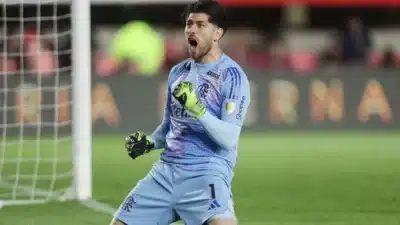 Rossi garante classificação do Flamengo e Estudiantes, afirma Filipe Luís