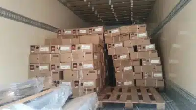 Dono de supermercado e motorista presos após roubo de carga de carne em Minas Gerais