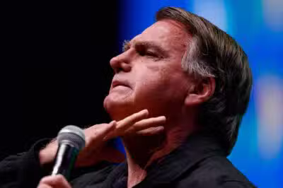 DF - BOSLONARO/PF/BUSCAS/ARQUIVO - POLÍTICA - Foto de arquivo de 19/02/2025 do ex-presidente da República, Jair Bolsonaro, durante o 1º Seminário Nacional de Comunicação do Partido Liberal, realizado no Centro de Convenções Ulisses Guimarães, em Brasília (DF). A Polícia Federal (PF) cumpre mandados contra Jair Bolsonaro, em Brasília, na manhã desta sexta-feira, 18 de julho de 2025. Por ordem do ministro do STF Alexandre de Moraes, o ex- presidente também ficará submetido a