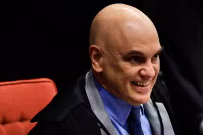 DF - TRAMA GOLPISTA/STF/MARCELO CÂMARA/PRISÃO/RECURSO/NEGAÇÃO - POLÍTICA - O ministro Alexandre de Moraes, do Supremo Tribunal Federal (STF), durante sessão plenária na sede da Corte, em Brasília, na tarde desta terça-feira, 19. Moraes rejeitou hoje mais um recurso da defesa para reverter a prisão preventiva do coronel Marcelo Câmara, ex-assessor de Jair Bolsonaro na Presidência. A decisão afirma que, se for colocado em liberdade, o coronel pode tentar interferir nas investigações sobre a trama golpista. Câmara é réu no núcleo de 