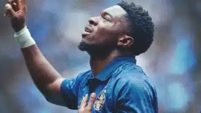 Amuzu estrela ataque do Grêmio e time se aproxima do G6 no Brasileirão