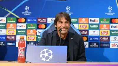 Napoli busca conselhos de repórteres sobre lesões para Sporting na Champions