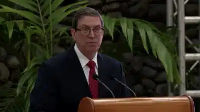 Chanceler de Cuba declara apoio incondicional à Venezuela em meio a pressão dos EUA