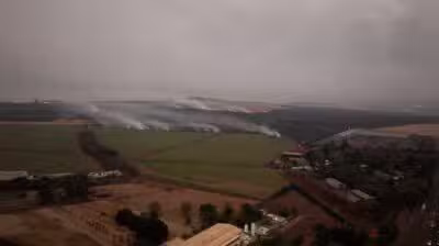 SP - INCÊNCIO/NO/INTERIOR - GERAL - Imagem feita por drone, mostra queimadas em vegetação de serrado e canavial, próximo a Sertãozinho, interior de São Paulo. As queimadas interditaram várias rodovias importantes no interior fazendo com que o governo estadual criasse um gabinete de crise. 23/08/2024 - Foto: JOEL SILVA/FOTOARENA/FOTOARENA/ESTADÃO CONTEÚDO