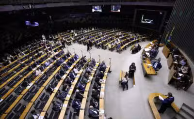 Câmara e Senado debatem isenção de IR e taxação de apostas online