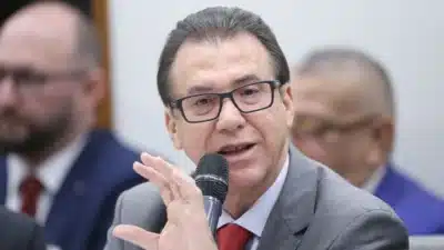 Banco Central em alerta: Criação de empregos formais no Brasil cai 38% em agosto
