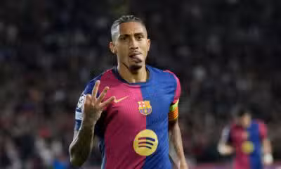Raphinha sofre lesão na coxa, desfalca Barcelona e seleção por três semanas