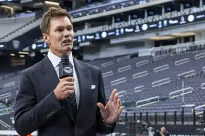 Tom Brady rebate críticas na NFL, chamando críticos de “paranoicos”