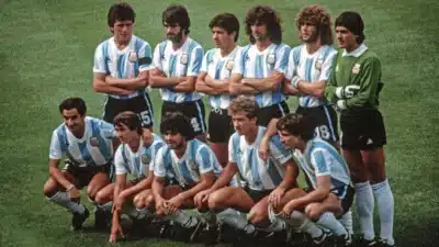 Ubaldo Fillol, ex-goleiro da Argentina, inicia estudos para completar o ensino fundamental