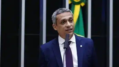 Conselho de Ética investiga Gayer por ofensas a Gleisi e Lula