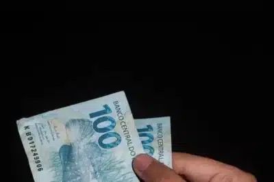 Famílias devem devolver R$ 177 mil em auxílio emergencial indevido