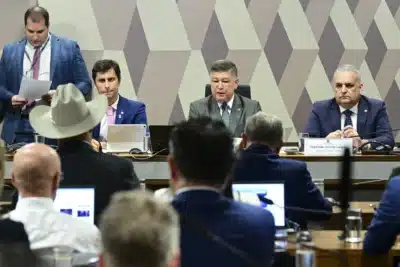 CPMI do INSS aprova pedido de prisão de Carlos Roberto Ferreira Lopes