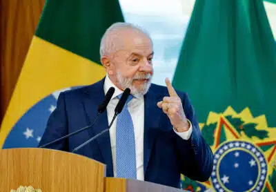 Lula promete embarcação e critica luxo na COP30 em Belém