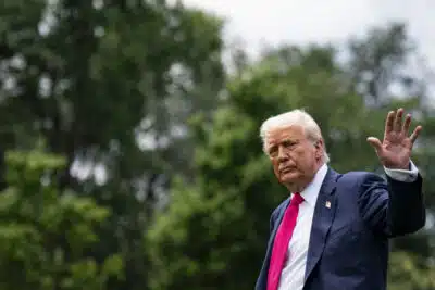 Trump envia 300 soldados da Guarda Nacional para Chicago após disputa legal