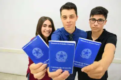 Jovem Aprendiz: Oportunidades, Benefícios e Como Começar a Trabalhar
