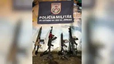 PMs chocados: 6 suspeitos do Comando Vermelho mortos no Rio PMs chocados: 6 suspeitos do Comando Vermelho mortos no Rio