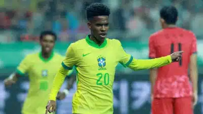 Estêvão explode com 3 gols e é artilheiro na era Ancelotti! Estêvão explode com 3 gols e é artilheiro na era Ancelotti!