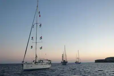 Flotilha Global Sumud denuncia deportação de brasileiro e acusa de falta de transparência