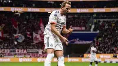 Kane desfalca Inglaterra: lesão no tornozelo em amistoso contra a Letônia Kane desfalca Inglaterra: lesão no tornozelo em amistoso contra a Letônia