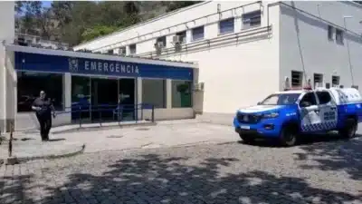 Homem é morto a tiros em RJ: hospital Carmela Dutra suspende atividades