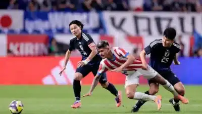 Japão empata com Paraguai nos minutos finais e encara Brasil na Copa