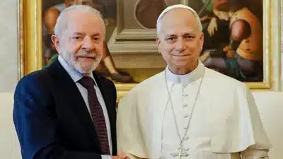 Lula recebe Papa Leão XIV em encontro no Vaticano