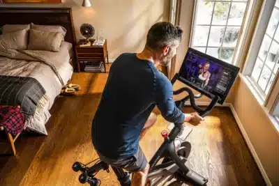 Peloton lança novos produtos com IA e busca expansão global Peloton lança novos produtos com IA e busca expansão global