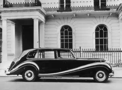 Rolls-Royce Phantom comemora 100 anos: legado de luxo e estrelas