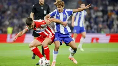 Porto conquista vitória dramática na Liga Europa contra Estrela Vermelha