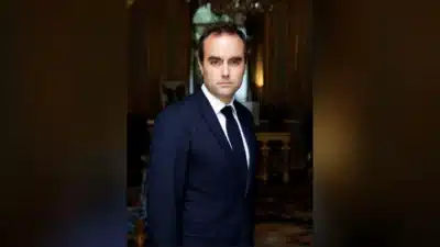 Sébastien Lecornu assume cargo após renúncia de Emmanuel Macron
