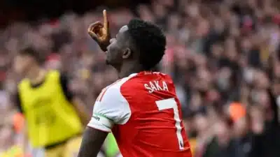 Arsenal domina e vence o Liverpool com gols de Saka e Rice!