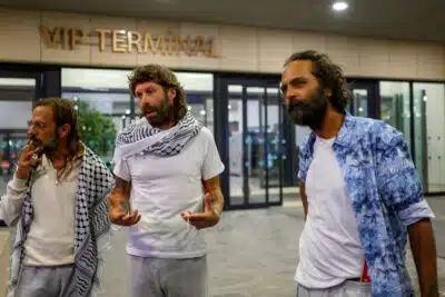 Ativistas da flotilha detidos por Israel: “Fomos tratados como animais”