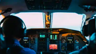 Pilotos enfrentam crise: companhias aéreas sofrem com falta de profissionais