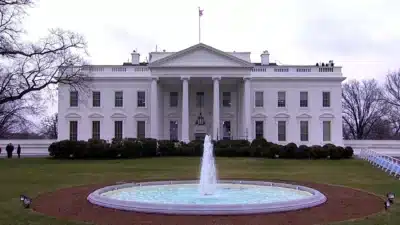Shutdown: Demissões substanciais de funcionários públicos nos EUA