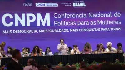 Dália anuncia campanha de prevenção ao câncer de mama e colo de útero Dália anuncia campanha de prevenção ao câncer de mama e colo de útero