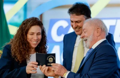 Carteira Nacional Docente: Saiba quem tem direito a este benefício exclusivo para professores!