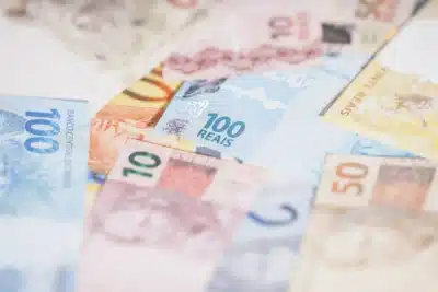 Salário Mínimo 2025: Novo Piso Nacional e Impacto do Ajuste