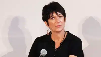 Suprema Corte dos EUA ignora pedido de Ghislaine Maxwell em caso Epstein Suprema Corte dos EUA ignora pedido de Ghislaine Maxwell em caso Epstein