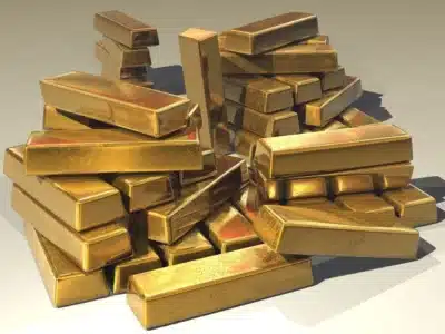 Ouro e prata sobem aos recordes com desafios econômicos no mundo