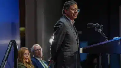 Petro acusa Corina de buscar apoio em Trump, “criminoso”