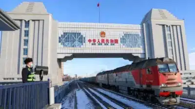 Trens na China: Passageiros quebram recorde em feriado chinês