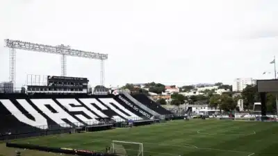 Vasco x Vitória: escalações e onde assistir clássico do Brasileirão!