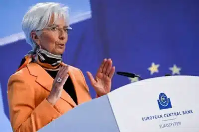 Christine Lagarde defende regulação rígida de instituições financeiras não bancárias