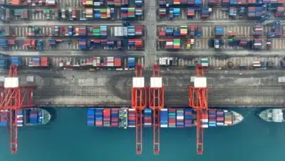 China retalia com taxas sobre navios americanos e intensifica disputa marítima