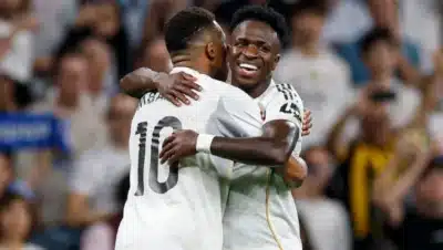 Vini Jr. brilha e Real Madrid vence Villarreal no Bernabéu